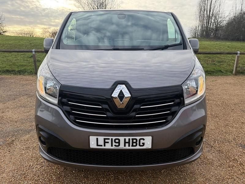 Used Renault Trafic 2019 Grey MPV