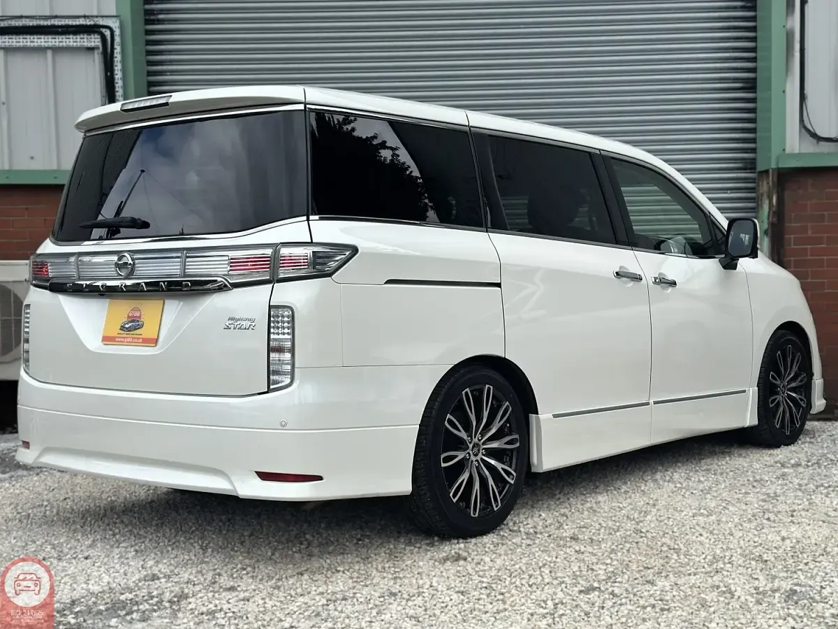 Used Nissan Elgrand Premium Edition 2025 Black MPV