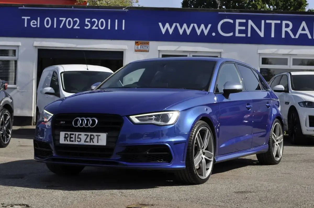 Used Audi S3 Sportback Comfort 300 HP (220 kW) 2015 Blue Hatchback