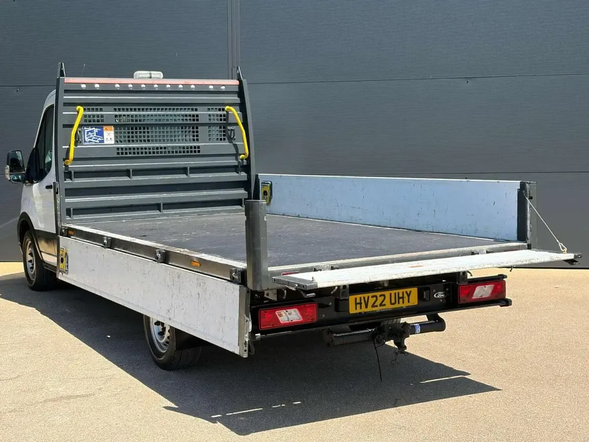 Used Ford Transit S 130 HP (95 kW) 2022 White Van