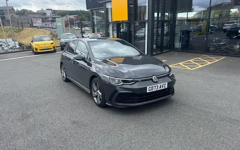 Used VW Golf VIII R-line 131 HP (96 kW) 2024 Hatchback