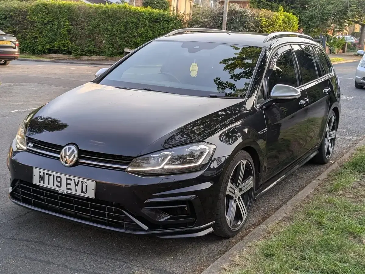Used VW Golf VII R 300 HP (220 kW) 2019 Black Estate