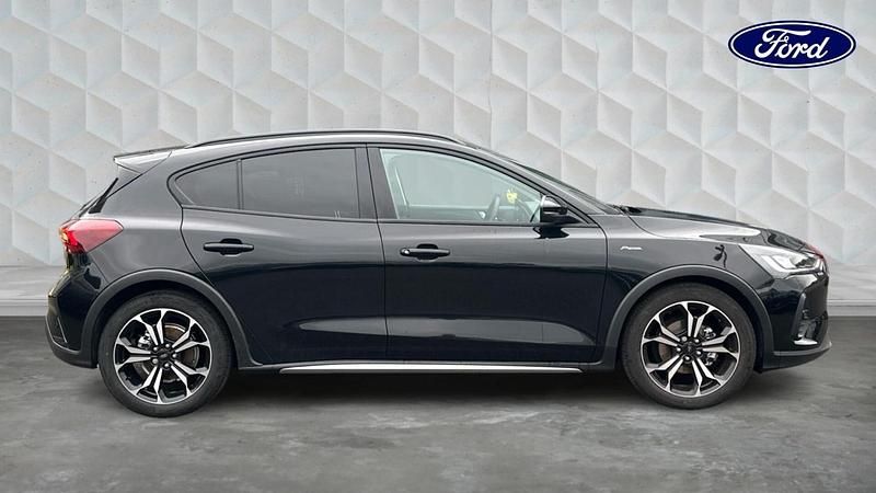 Used Ford Focus Active X 123 HP (90 kW) 2025 Black Hatchback