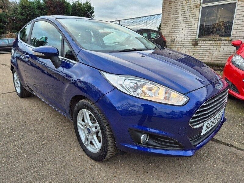 Blue Used 2014 Ford Fiesta Zetec Hatchback | £4,995 (Fair price) - Image 1/4