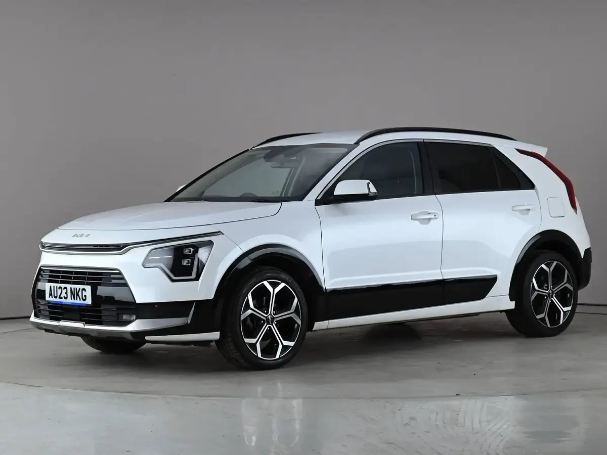 Used Kia Niro 141 HP (103 kW) 2023 White SUV