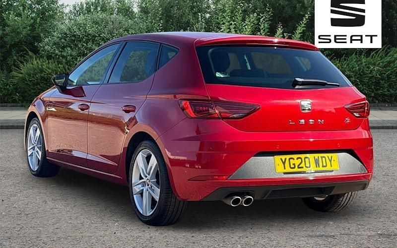 Begagnad Seat Leon FR 131 HK (96 kW) 2020 Röd Halvkombi