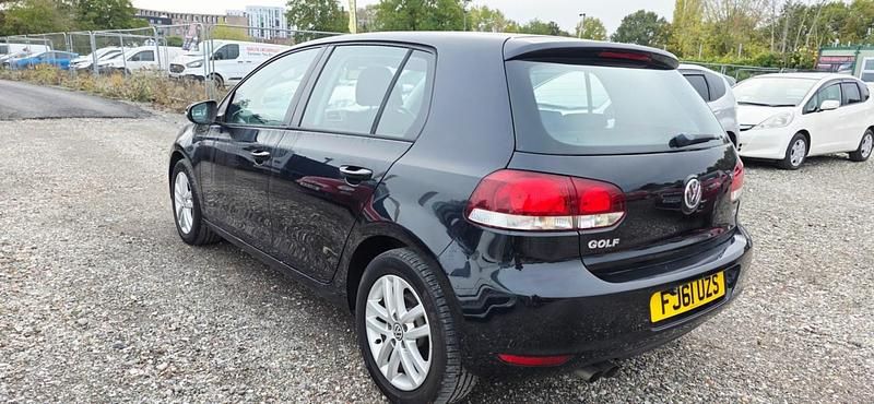 Begagnad VW Golf VII 2012 Svart Halvkombi