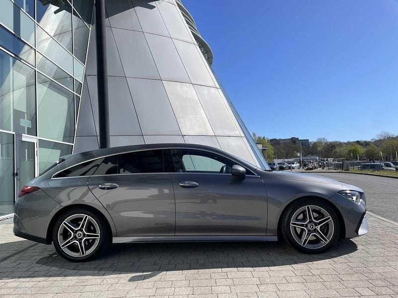 Used Mercedes CLA200 Executive 163 HP (119 kW) 2023 Grey Estate