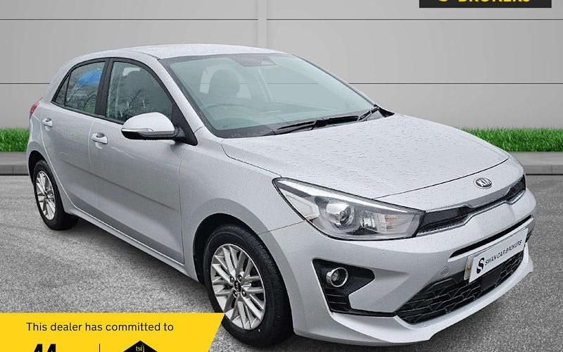Used Kia Rio 101 HP (74 kW) 2021 Silver Hatchback
