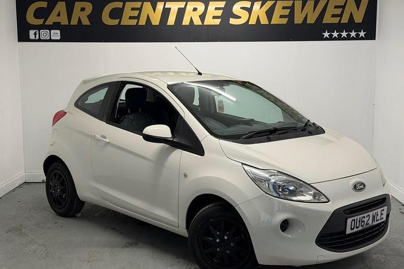 Used Ford Ka 69 HP (50 kW) 2012 White Hatchback