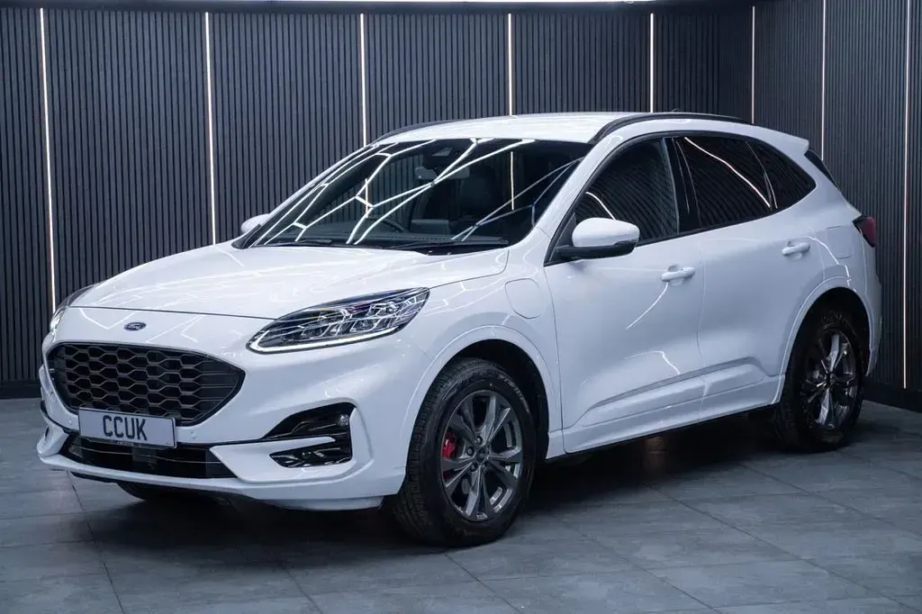 Used Ford Kuga ST-Line 225 HP (165 kW) 2023 White SUV
