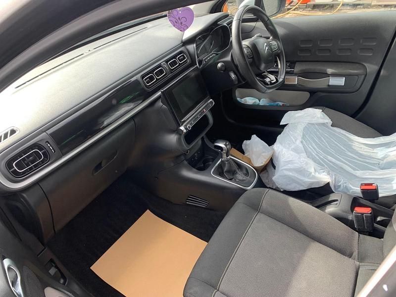 Used Citroën C3 Flair 110 HP (80 kW) 2017 Black Hatchback