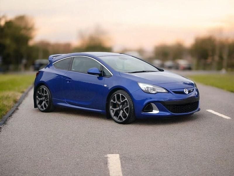 Used Vauxhall Astra GTC 280 HP (205 kW) 2016 Blue Hatchback