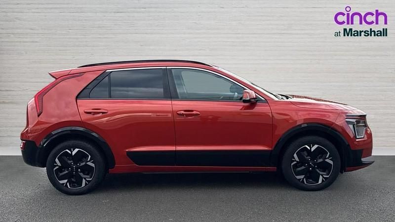 Used Kia e-Niro 150 kW (204 HP) 2023 Orange SUV