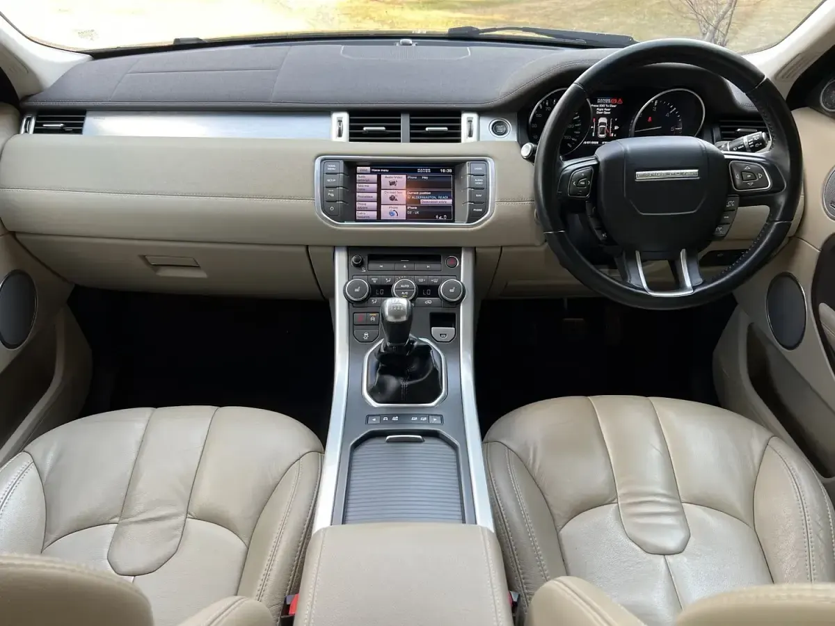 Used Land Rover Range Rover evoque Pure 150 HP (110 kW) 2013 Black SUV