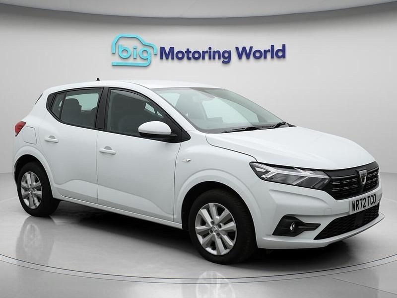 White Used 2022 Dacia Sandero Comfort Hatchback | £10,000 (Good price) - Image 1/4