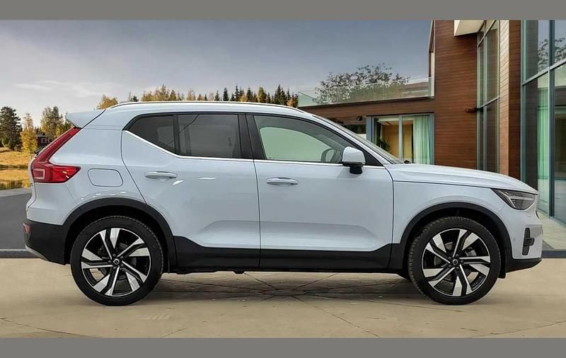 Used Volvo XC40 Ultra 161 HP (118 kW) 2025 Blue SUV