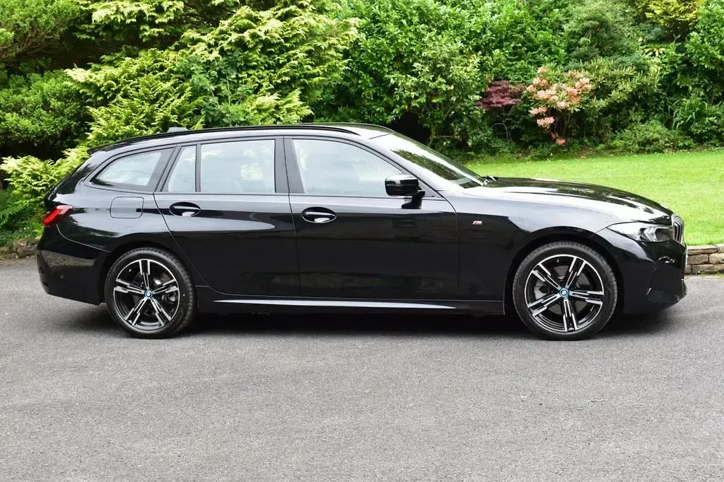 Used BMW 330e M Sport 292 HP (214 kW) 2023 Black Estate