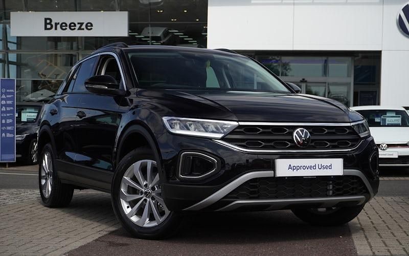 Used 2026 VW T-Roc Match SUV | £26,490 (A bit pricey) - Image 1/4