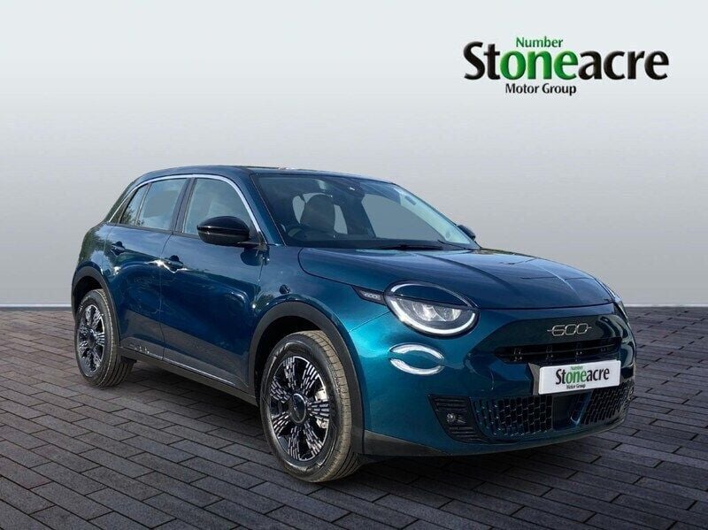 Green New 2025 Fiat 600 Hatchback | £20,995 (Fair price) - Image 1/4