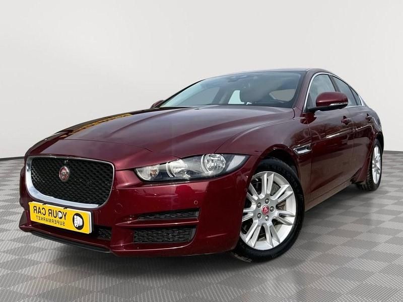 Usado Jaguar XE Prestige 240 HP (176 kW) 2015 Vermelho Sedan