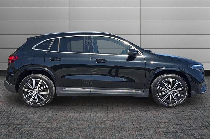 Usado Mercedes EQA350 Executive 214 kW (292 CV) 2024 Negro SUV