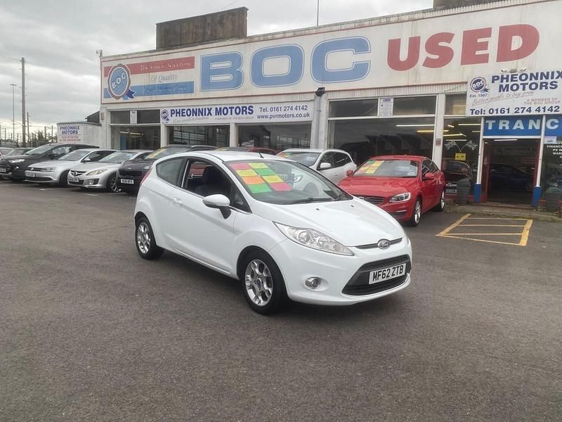 White Used 2012 Ford Fiesta Zetec Hatchback | £4,195 (Fair price) - Image 1/4