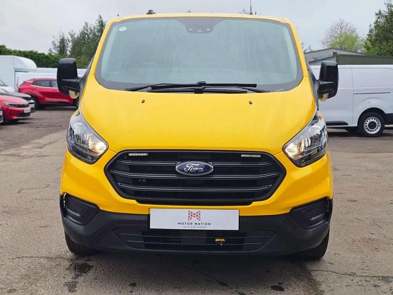 Usado Ford Transit Custom S 130 HP (95 kW) 2022 Amarelo Van