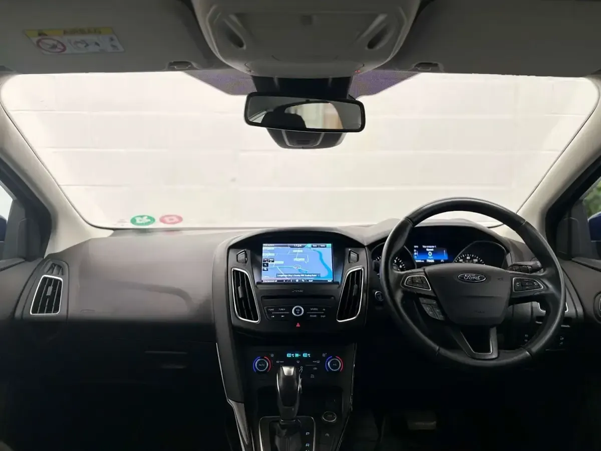 Usado Ford Focus Titanium 125 HP (91 kW) 2016 Azul Citadino