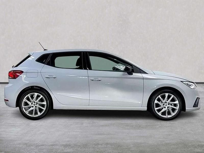 New Seat Ibiza FR 94 HP (69 kW) 2025 White Hatchback