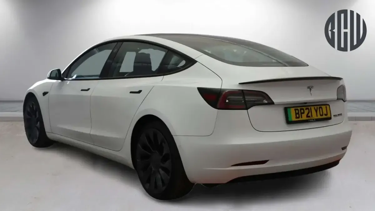 Used Tesla Model 3 Performance 461 kW (627 HP) 2021 White Sedan