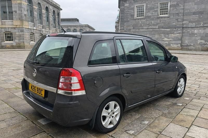 Used Vauxhall Zafira 115 HP (84 kW) 2013 Grey MPV