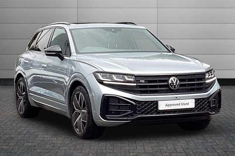 Silver Used 2025 VW Touareg Black Edition SUV | £49,995 (Good price) - Image 1/4