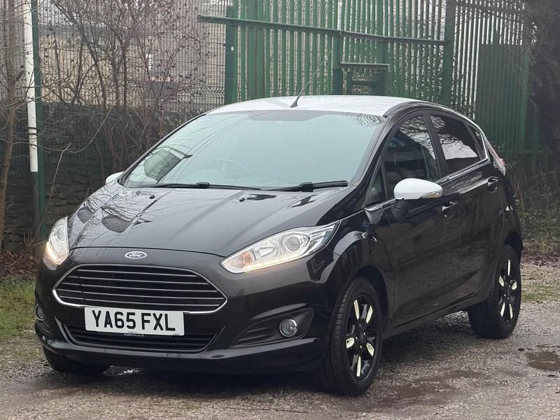 Black Used 2016 Ford Fiesta Zetec Hatchback | £4,490 (Super price) - Image 1/4