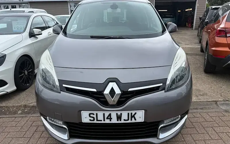 Used Renault Scénic III Dynamique 110 HP (80 kW) 2015 Estate