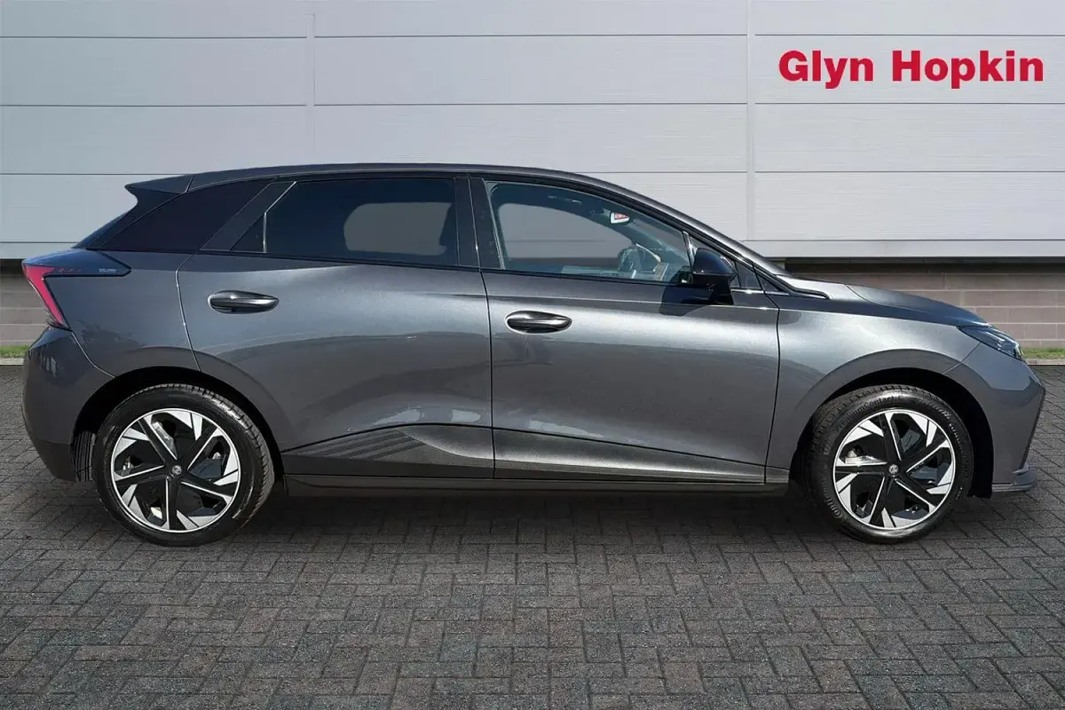Used MG MG4 EV Trophy 2023 Grey Hatchback