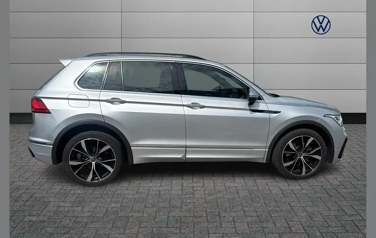 Used VW Tiguan R-line 190 HP (139 kW) 2023 Silver SUV
