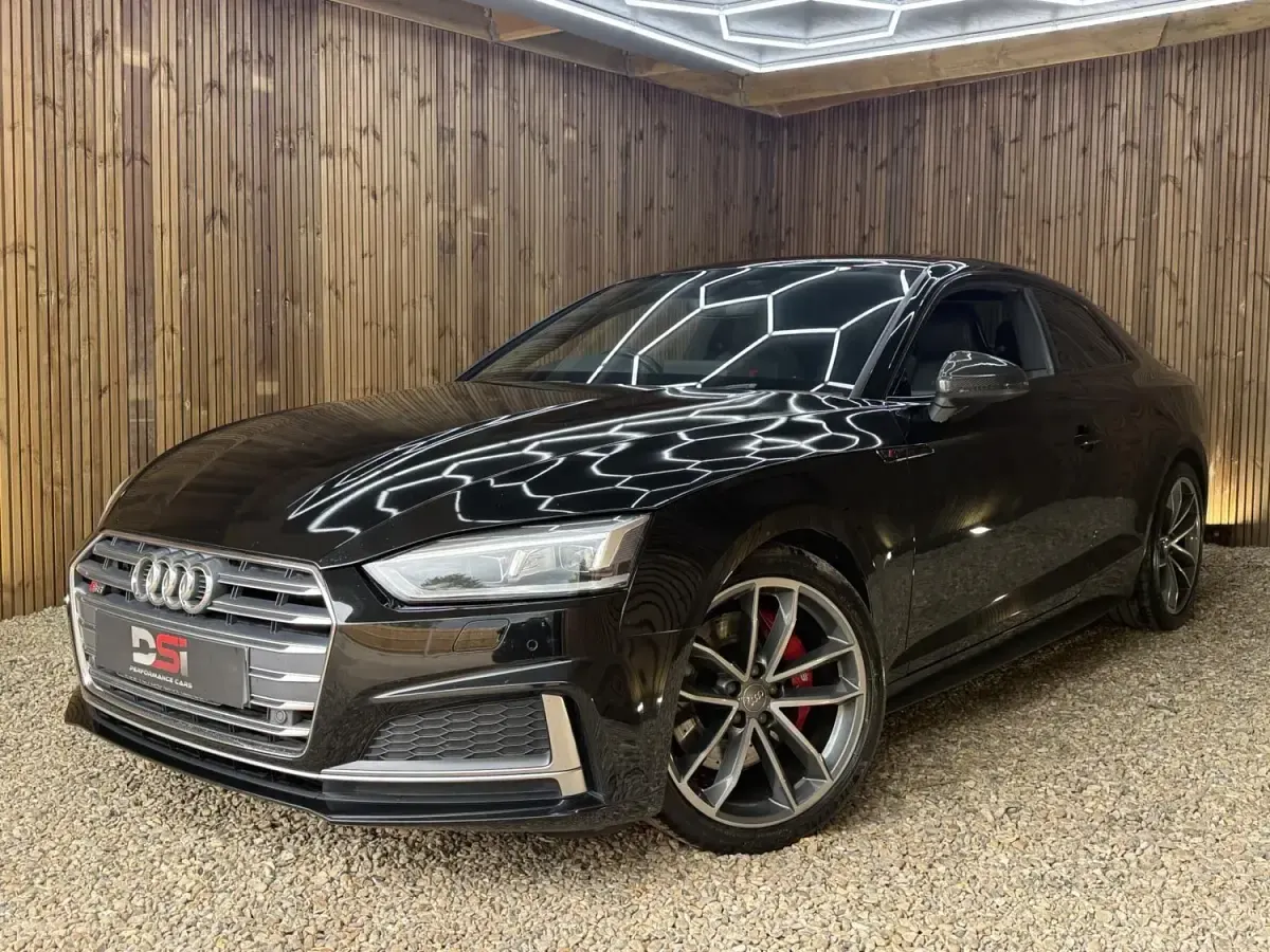 Używany Audi A5 Sport 2018 Czarny Coupe