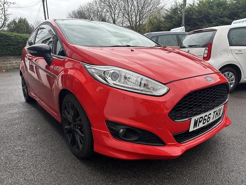 Used Ford Fiesta ST-Line 140 HP (102 kW) 2016 Red Hatchback