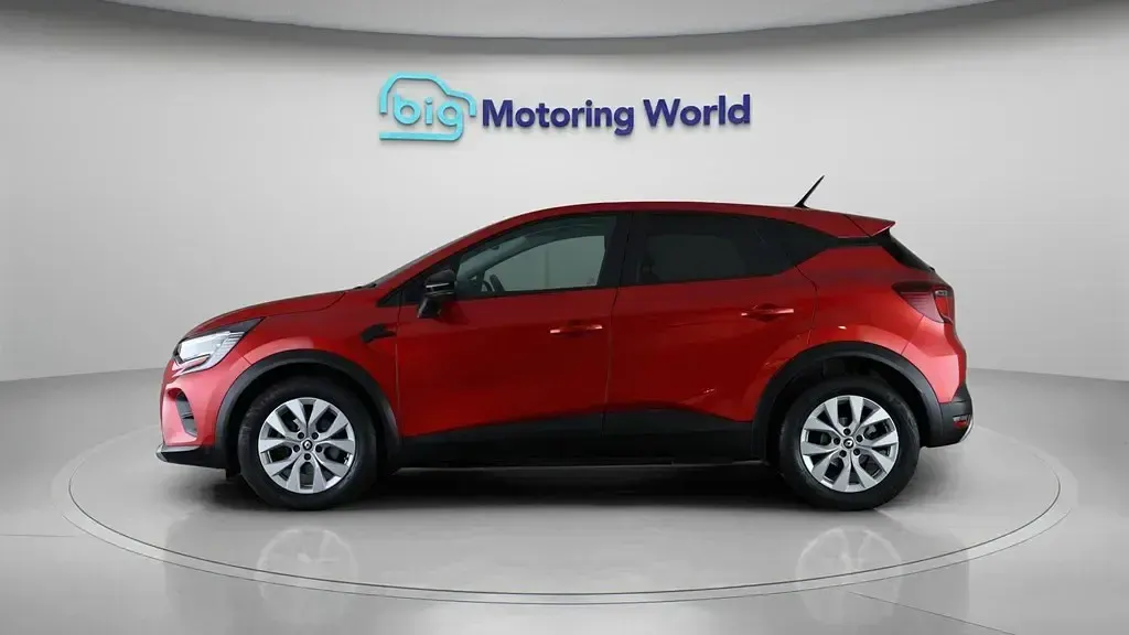 Second-hand Renault Captur Iconic 145 CP (106 kW) 2022 Roșu SUV
