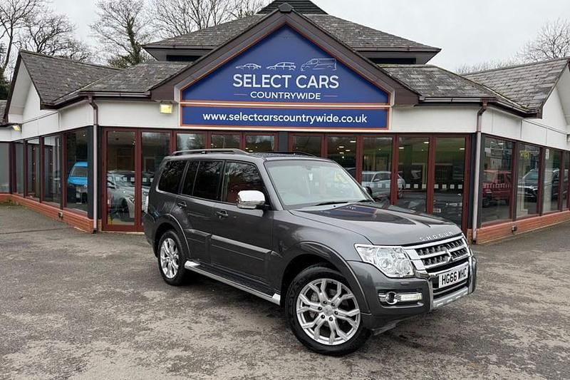 Used Mitsubishi Shogun 187 HP (137 kW) 2017 Grey SUV