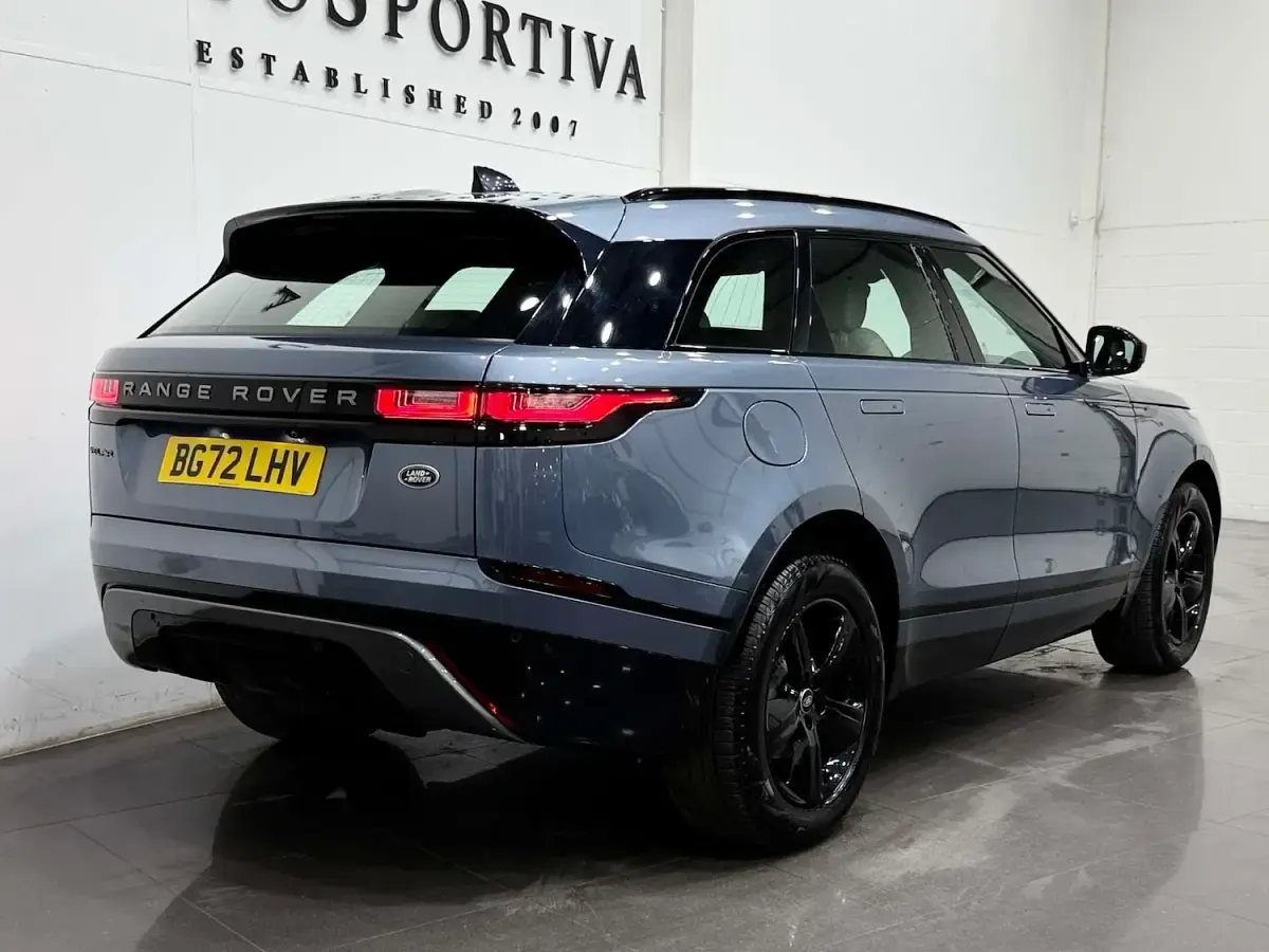 Used Land Rover Range Rover Velar R-Dynamic 204 HP (150 kW) 2022 Blue SUV