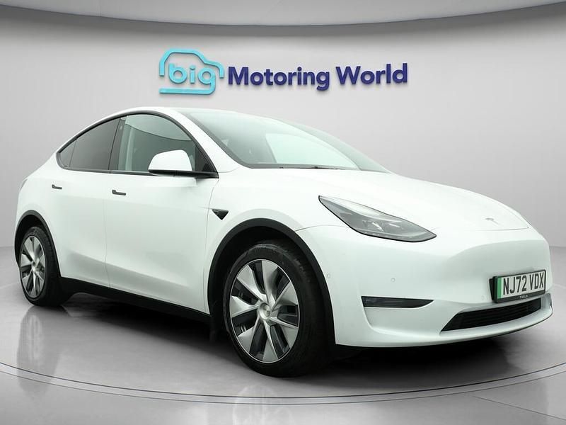 White Used 2022 Tesla Model Y Long Range AWD SUV | £20,500 (Fair price) - Image 1/4
