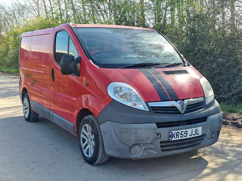 Used Vauxhall Vivaro 90 HP (66 kW) 2009 Red MPV