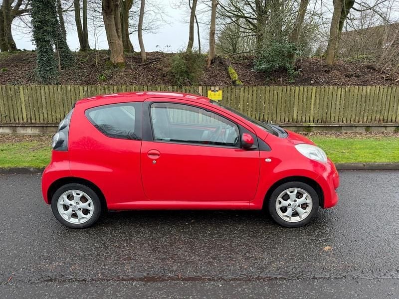 Used Citroën C1 VTR Sport 67 HP (49 kW) 2011 Red Hatchback