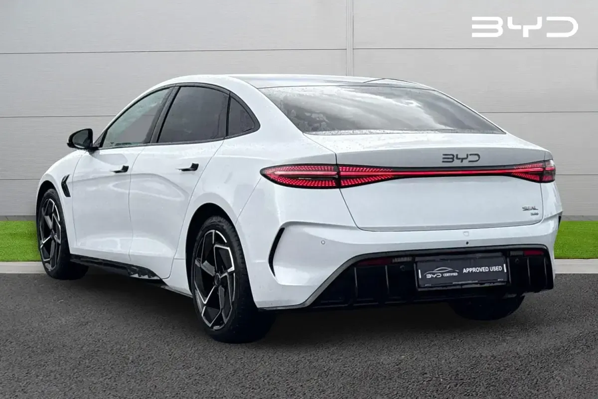 New BYD Seal 389 kW (530 HP) 2026 White Sedan
