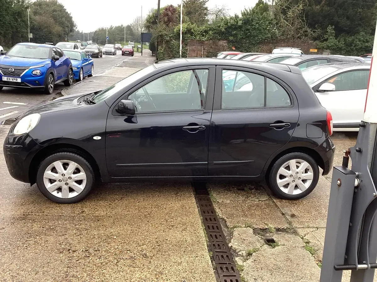 Used Nissan Micra Acenta 80 HP (58 kW) 2012 Black Hatchback