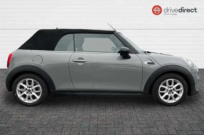 Begagnad Mini Cooper Cabriolet Classic 136 HK (100 kW) 2019 Grå Cab
