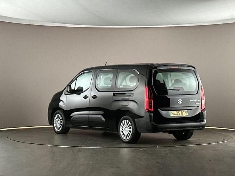 Used Toyota Proace Verso City 100 kW (136 HP) 2025 Black Estate
