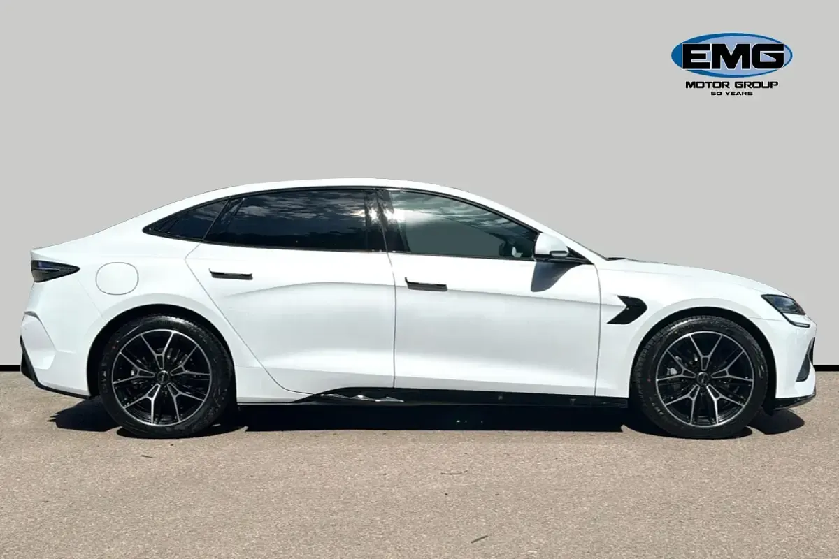 Used BYD Seal 389 kW (530 HP) 2026 White Sedan